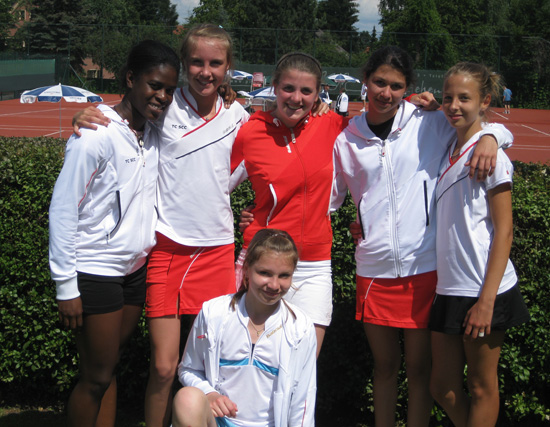 1. Juniorinnen von links: Sarah Osei, Janina Braun, Alena Sander, Lea Lentz, Louisa Schubert. Vorne: Clara Lang.