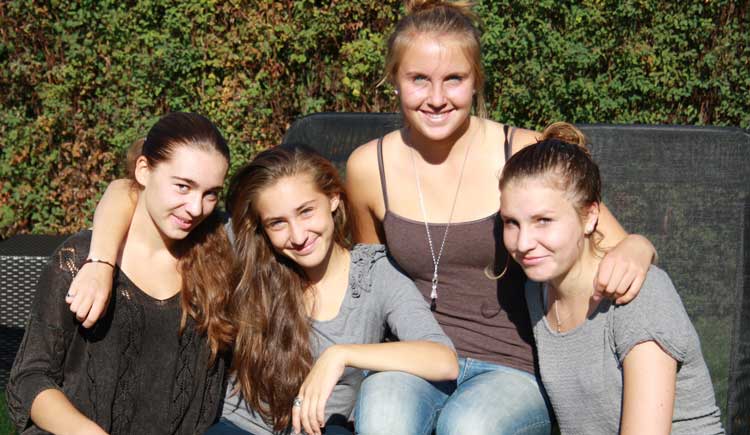 1. Juniorinnen U18 Von links: Pia zum Felde, Alexa Wolleschak, Janina Braun, Klara Lang.